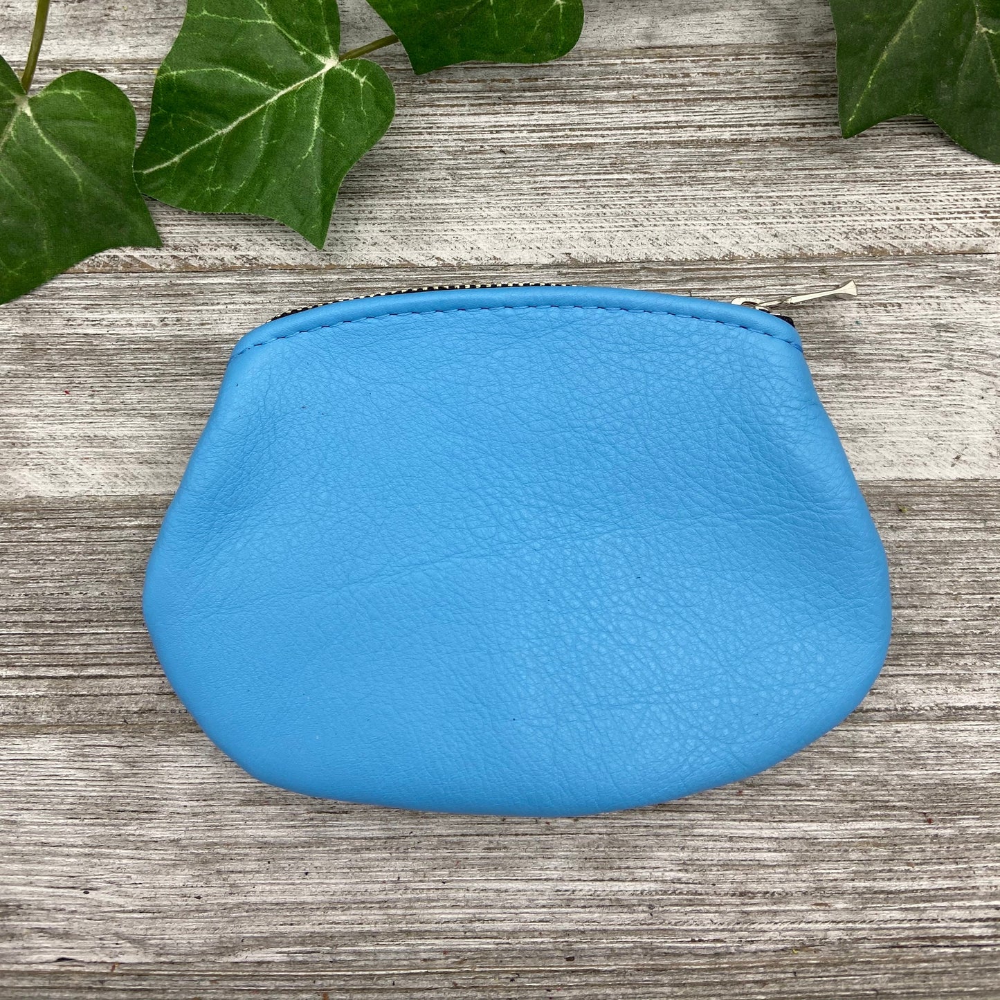 Medium Oval Leather Zipper Pouch (4.8" zipper)