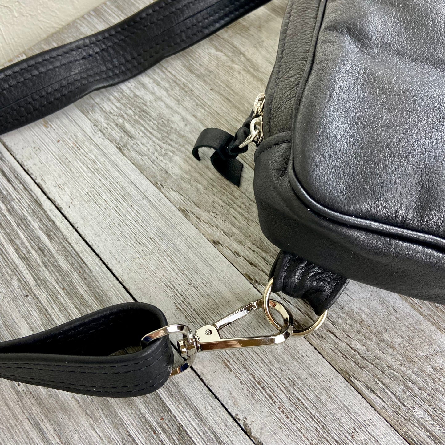 Fran - Leather Crossbody Bag w/ Magnetic Snap Pocket