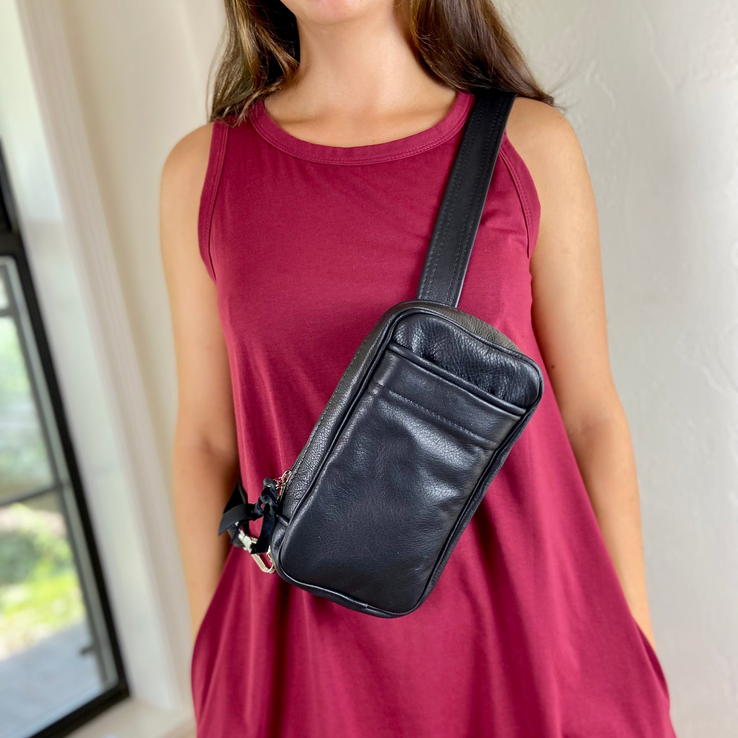 Fran - Leather Crossbody Bag w/ Magnetic Snap Pocket