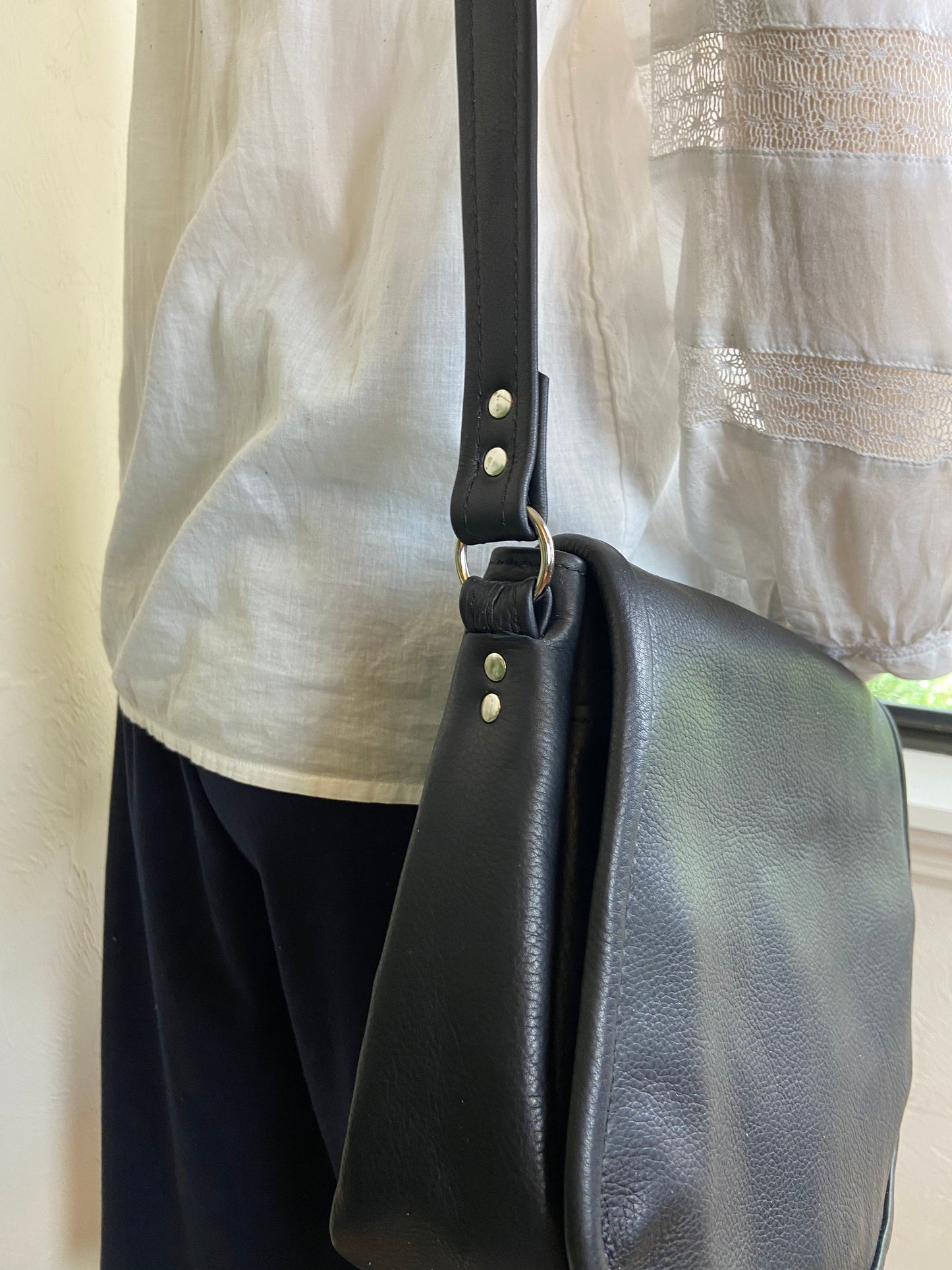 Stella - Classic Shoulder Bag