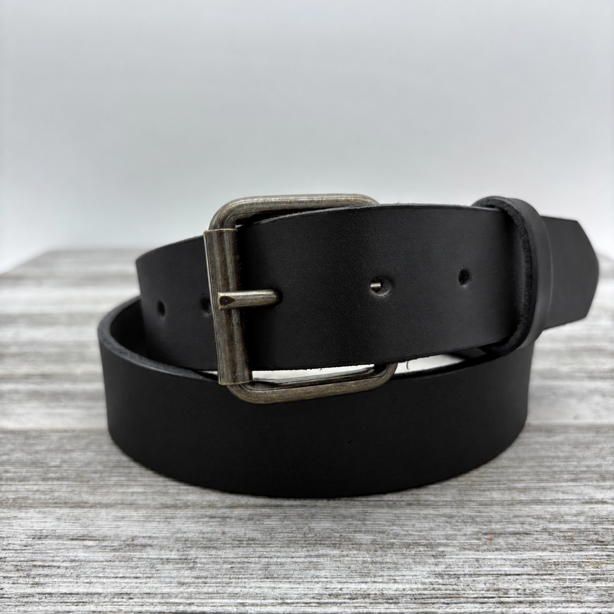 American Bridle Leather Belt – Black – 1-1/2" – Antique Brass Buckle | Handmade in USA
