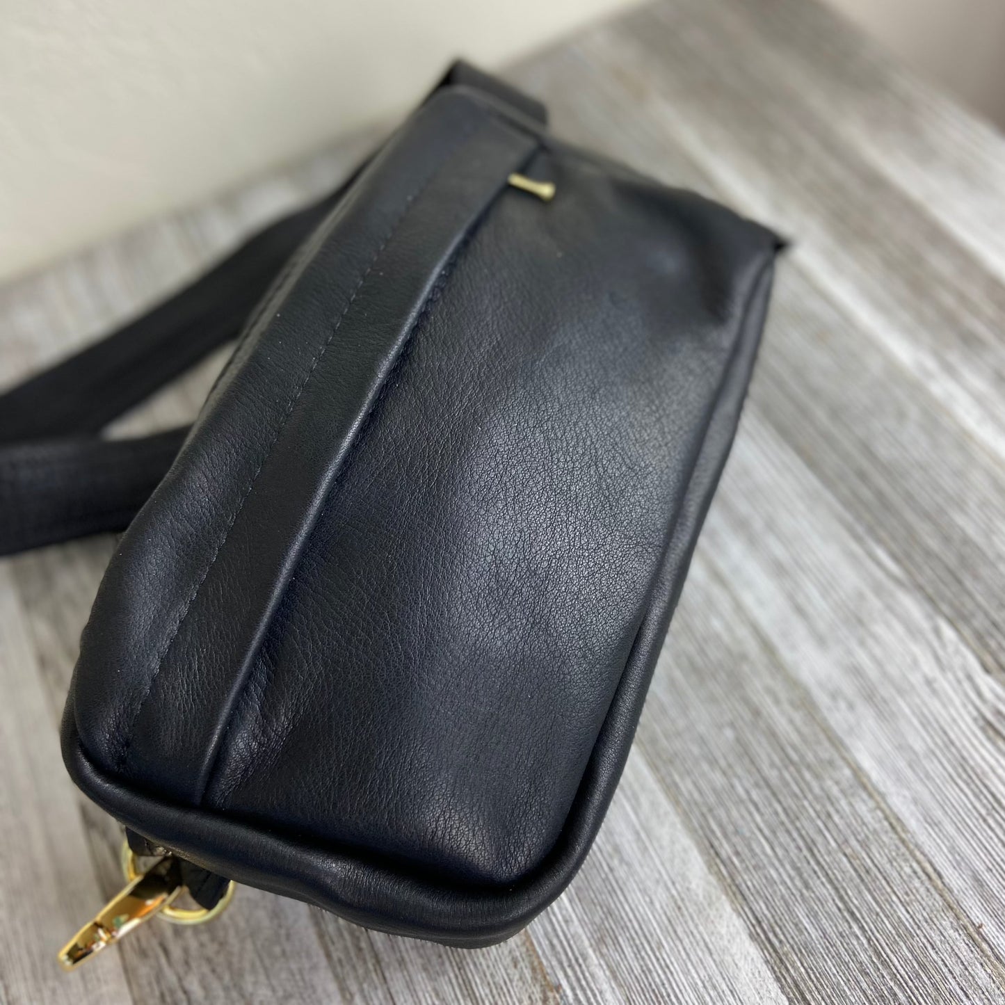 Iris ~ Leather Crossbody Bag w/ Zipper Pocket