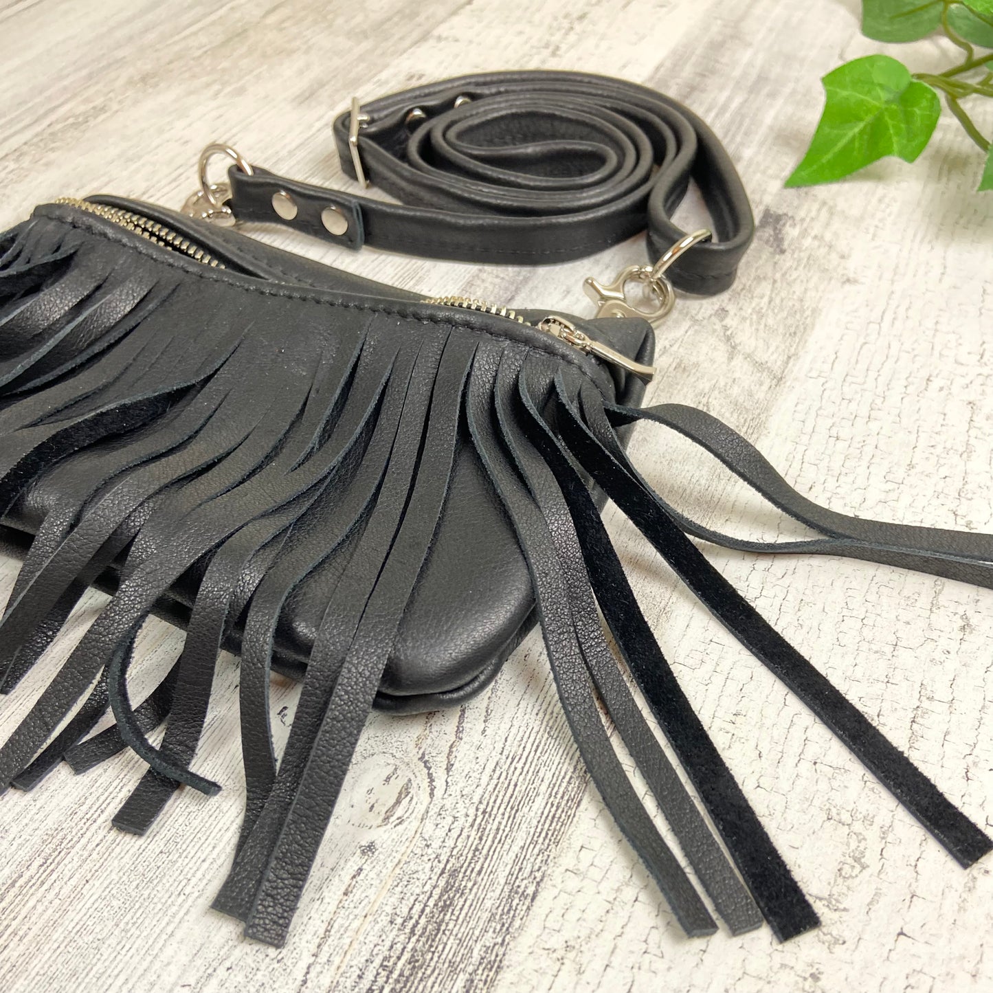 Jett - Small Fringe Bag