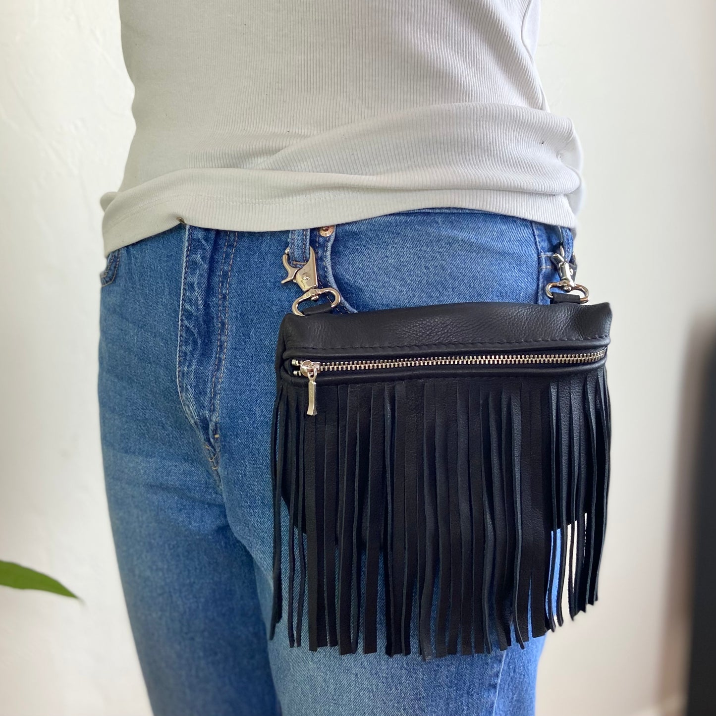 Jett - Small Fringe Bag